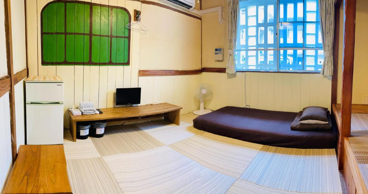 Отель ペンションやいま日和 Ishigaki  Экстерьер фото